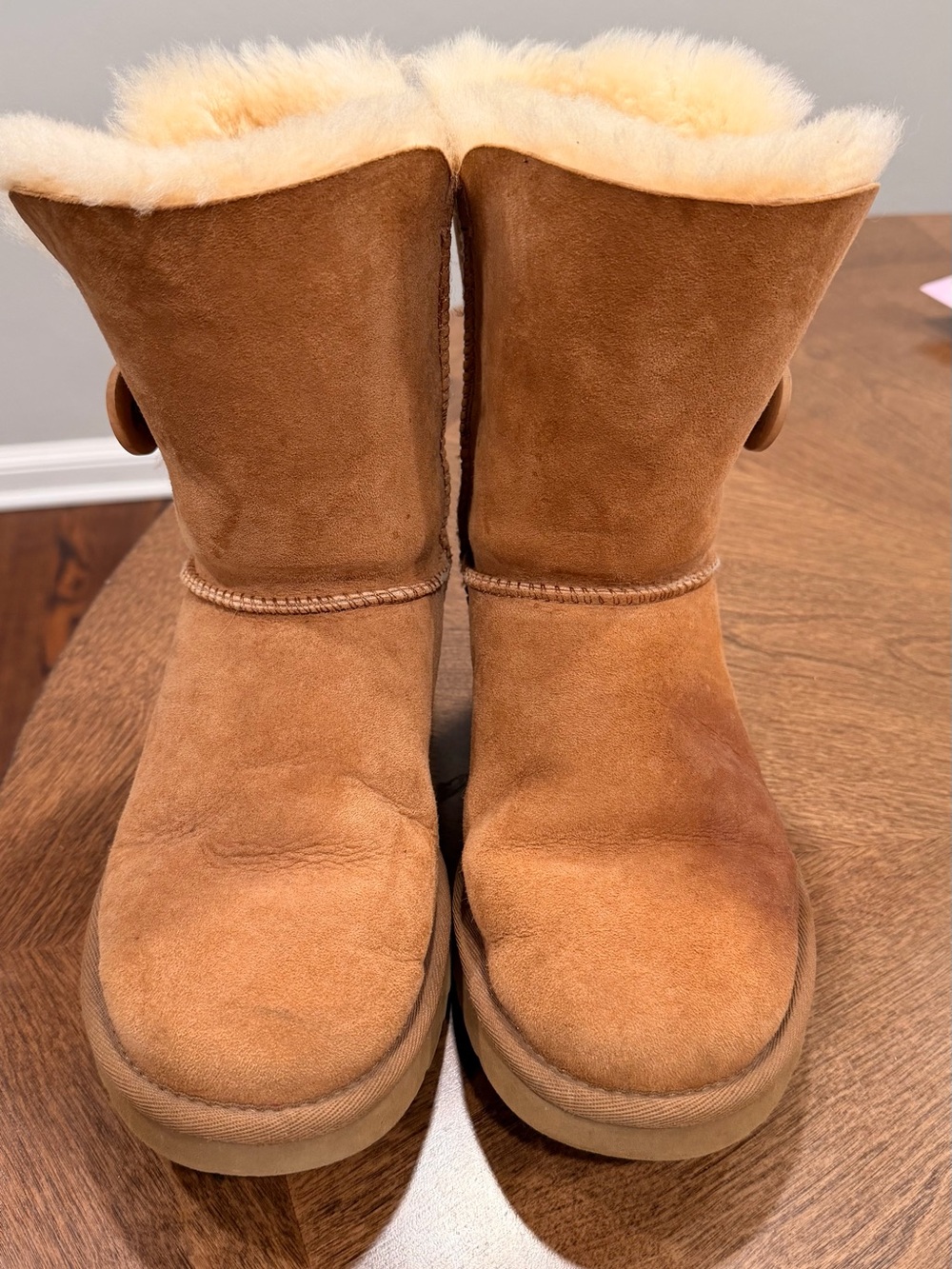 UGG Chestnut Sheepskin-Lined Boot - Size 8 - LIKE NEW